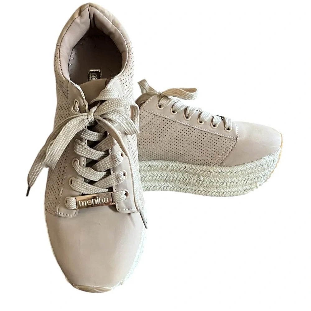 The Menina Women's Roma 6 lace-up sneakers